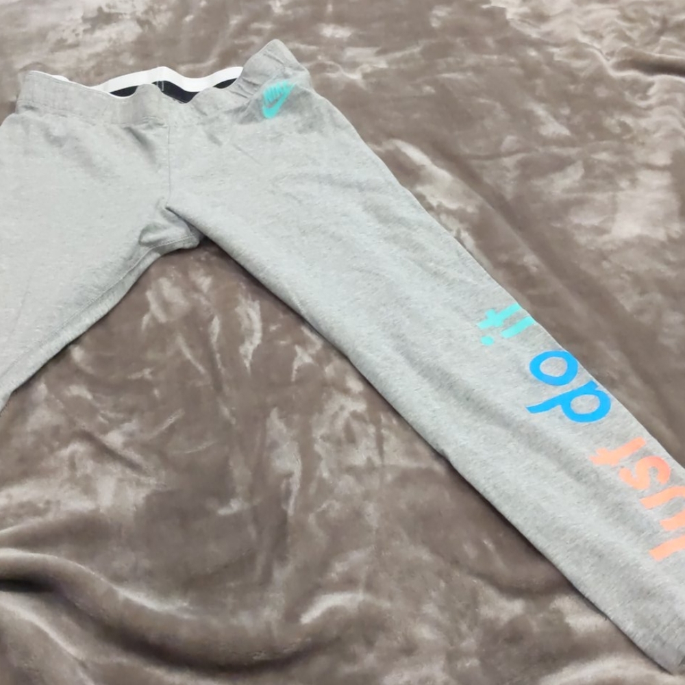 Nike leggings with just do it logo